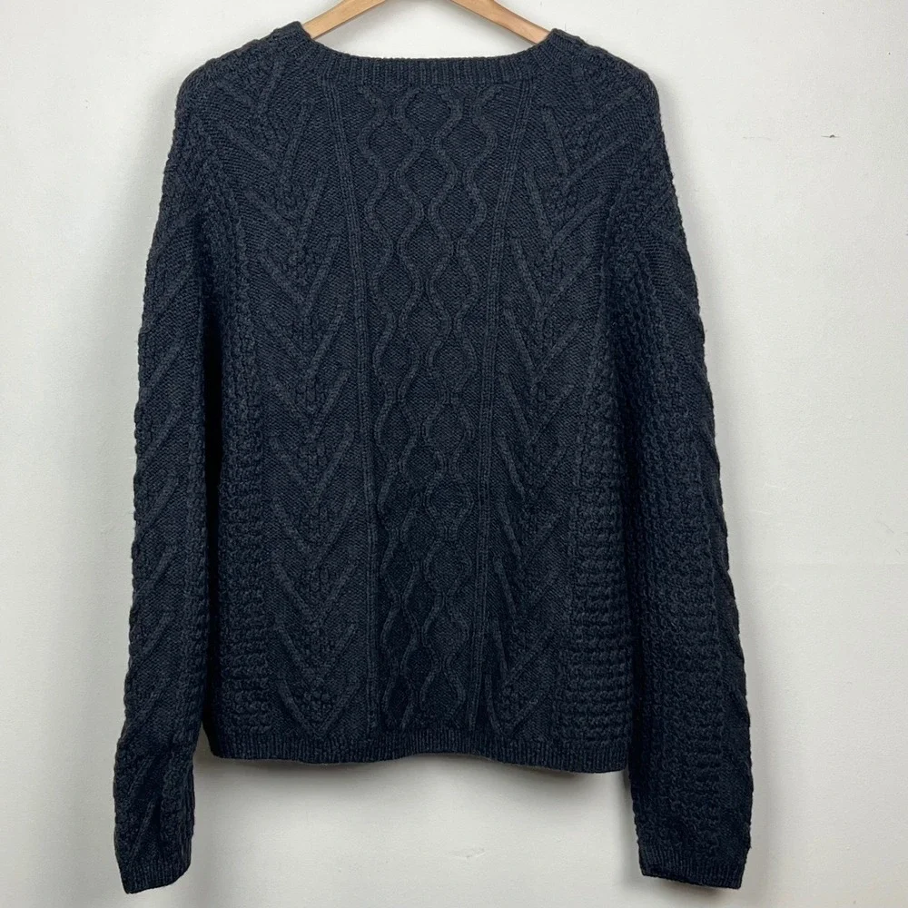 Vintage 2002 Banana Republic Chunky Cable Knit 100% Wool Sweater Black L Y2K